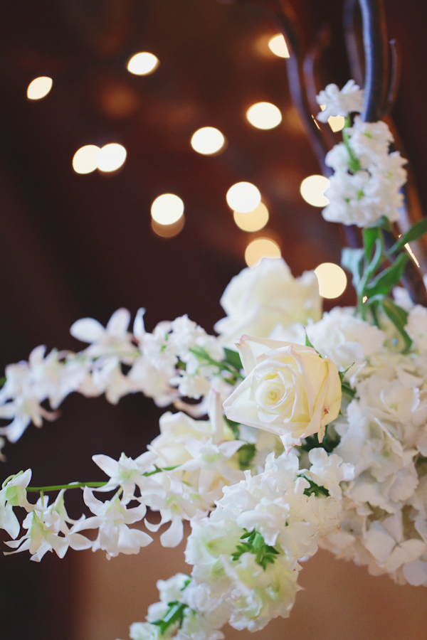 lavender-and-white-wedding-ideas-with