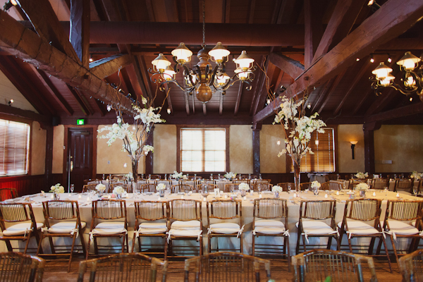 lavender-and-white-wedding-ideas-with