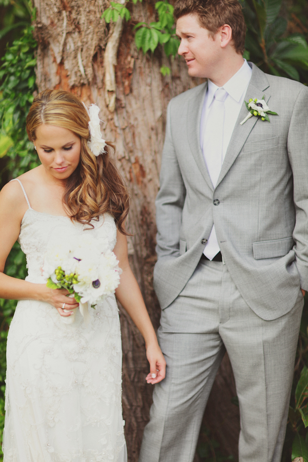 lavender-and-white-wedding-ideas-with