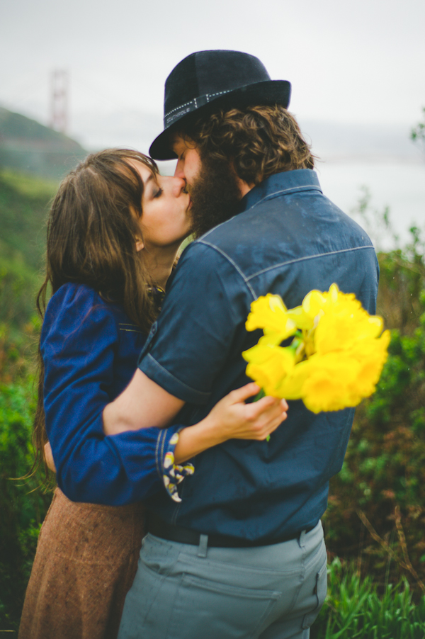 san-francisco-rainy-day-engagement