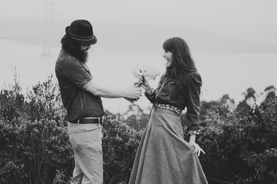 san-francisco-rainy-day-engagement
