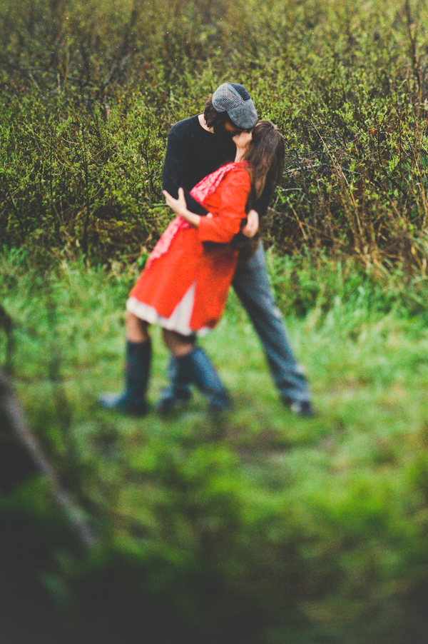 san-francisco-rainy-day-engagement