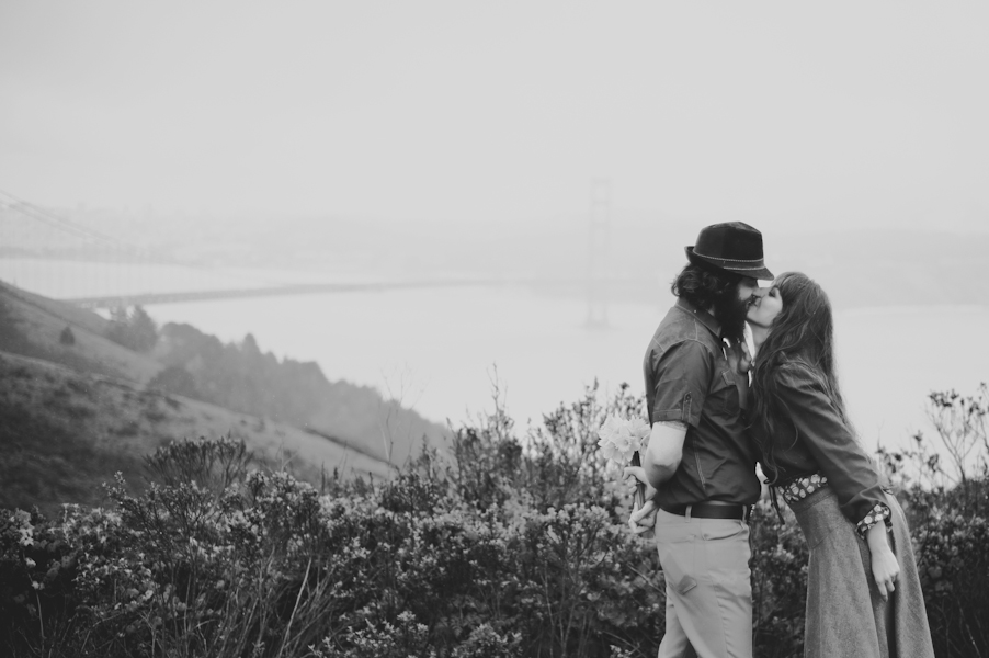 san-francisco-rainy-day-engagement