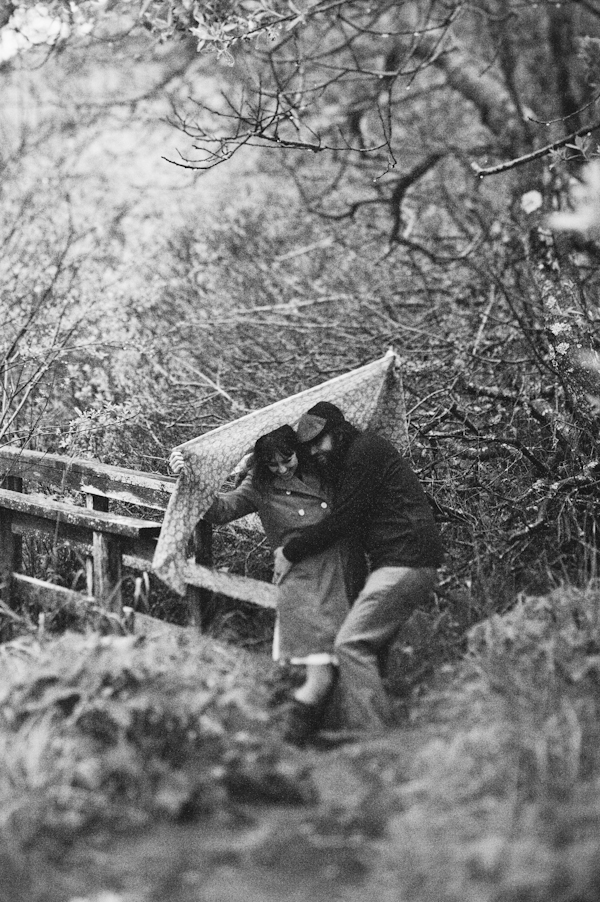san-francisco-rainy-day-engagement