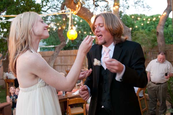unique-and-artsy-backyard-wedding