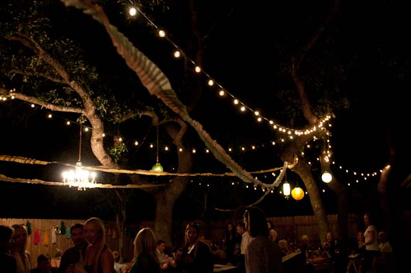 unique-and-artsy-backyard-wedding