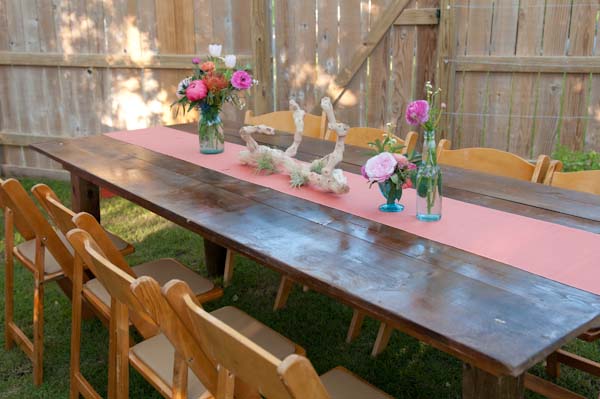 unique-and-artsy-backyard-wedding