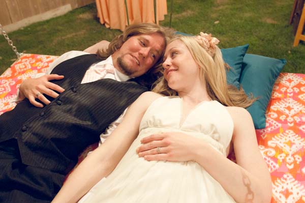 unique-and-artsy-backyard-wedding