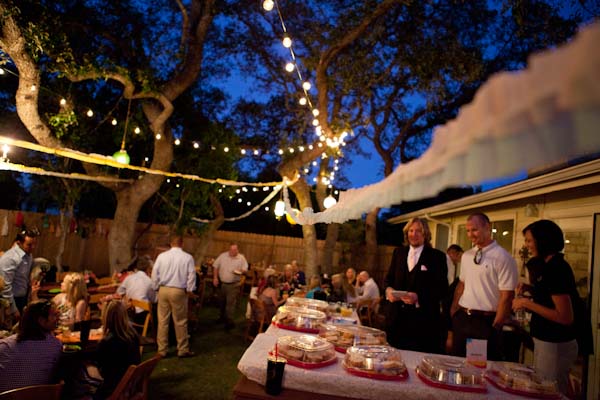 unique-and-artsy-backyard-wedding