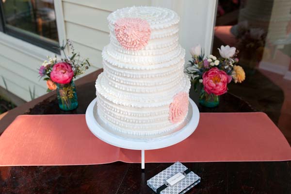 unique-and-artsy-backyard-wedding