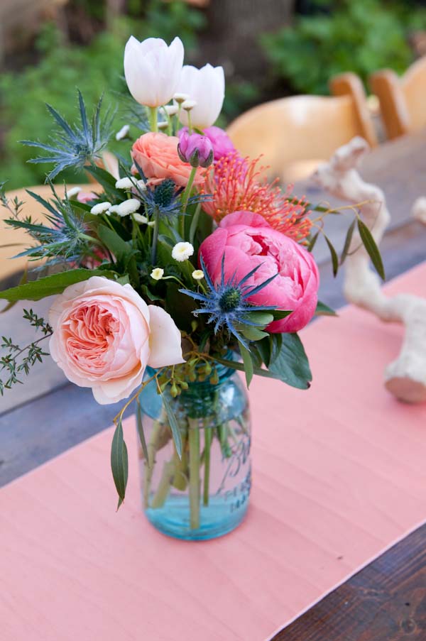 unique-and-artsy-backyard-wedding