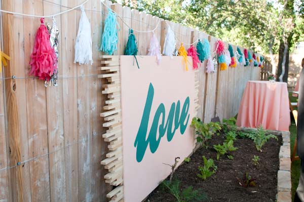 unique-and-artsy-backyard-wedding
