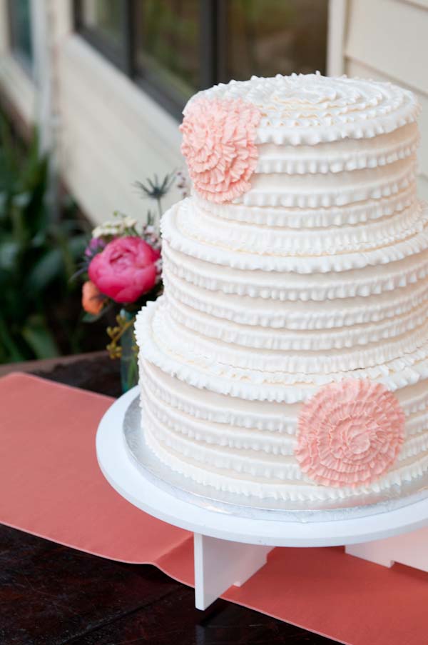 unique-and-artsy-backyard-wedding
