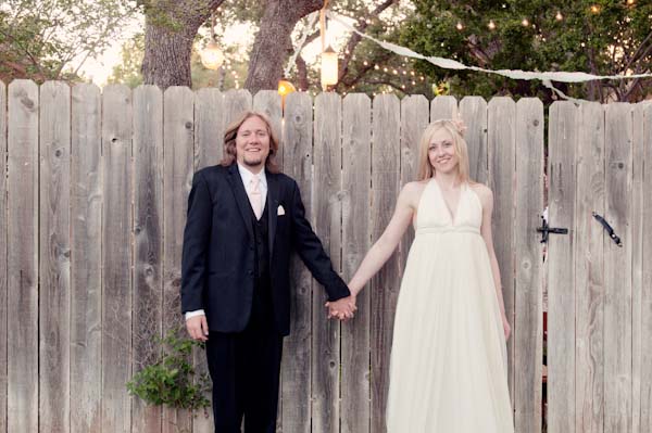 unique-and-artsy-backyard-wedding