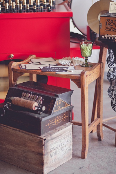 vintage-musical-wedding-ideas