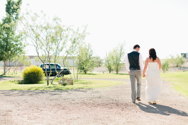 wedding-day-pom-pom-wall
