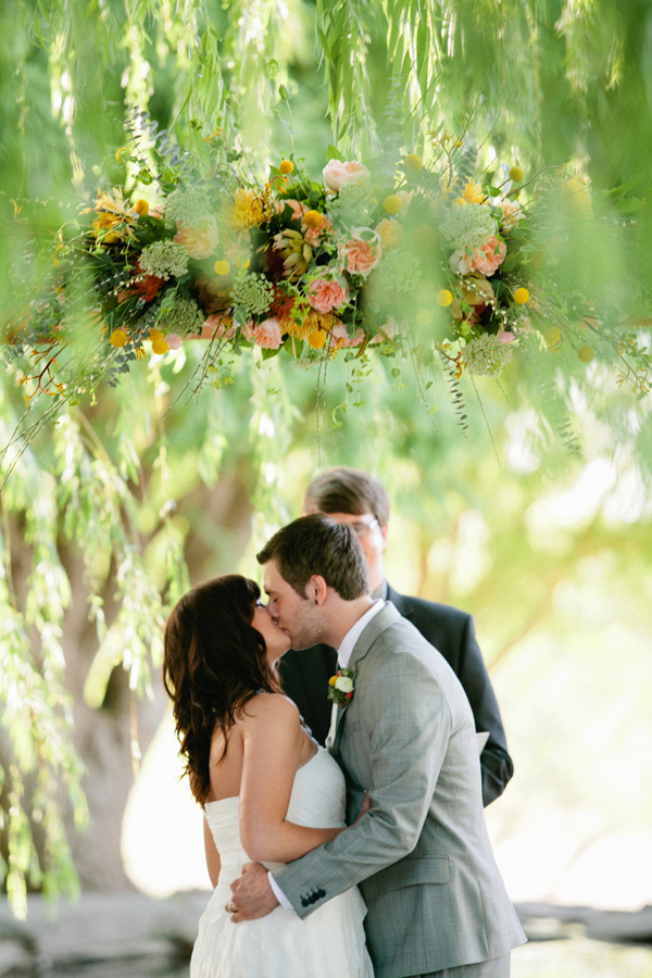 wedding-day-pom-pom-wall