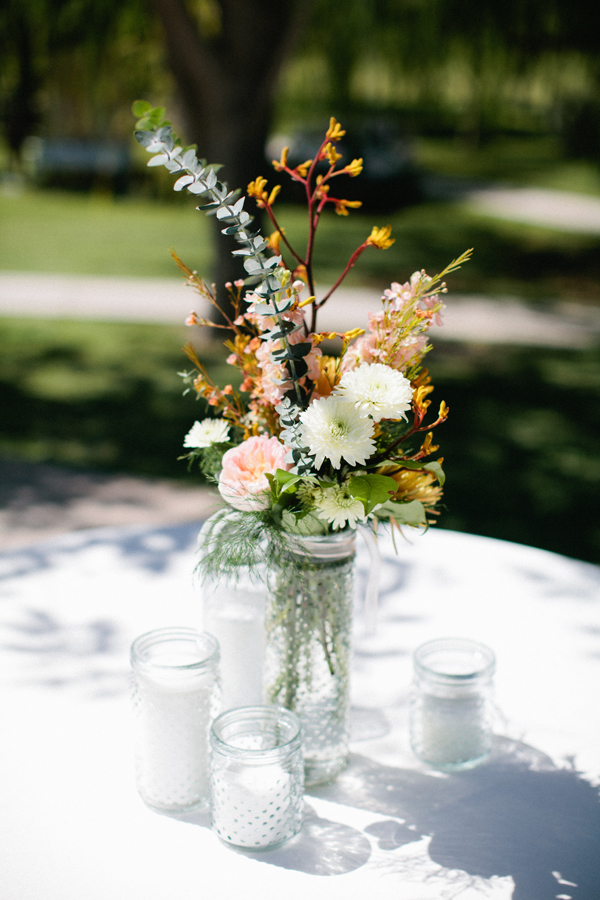 wedding-day-pom-pom-wall