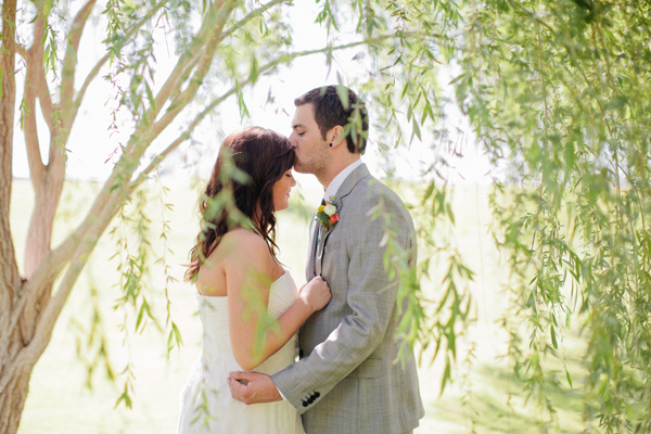 wedding-day-pom-pom-wall