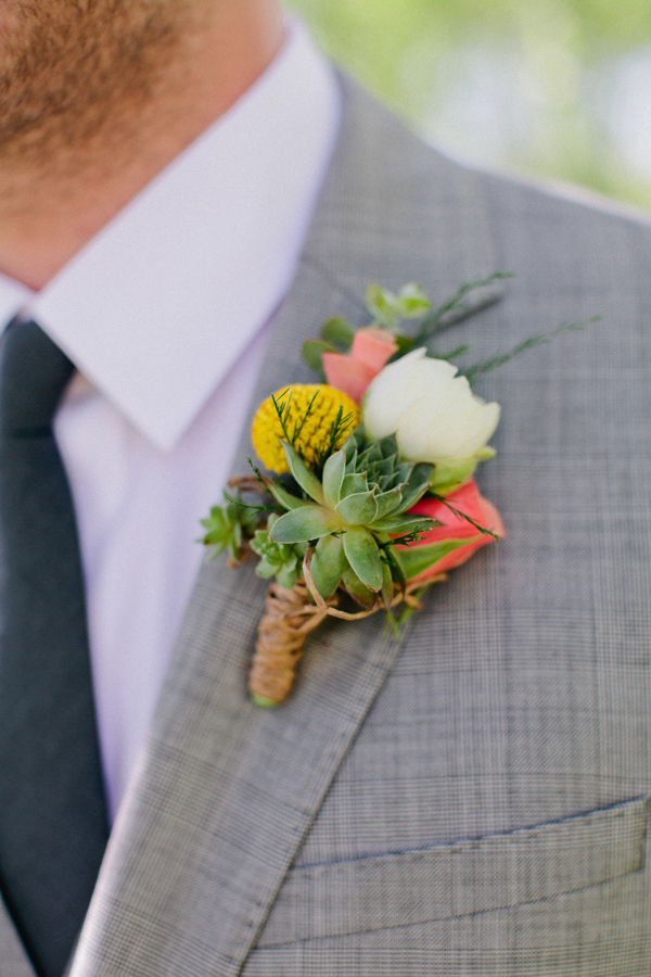 wedding-day-pom-pom-wall