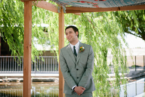 wedding-day-pom-pom-wall