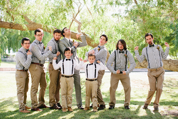 wedding-day-pom-pom-wall