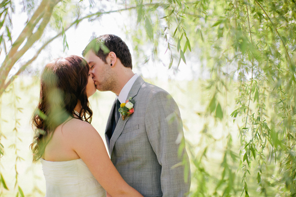 wedding-day-pom-pom-wall