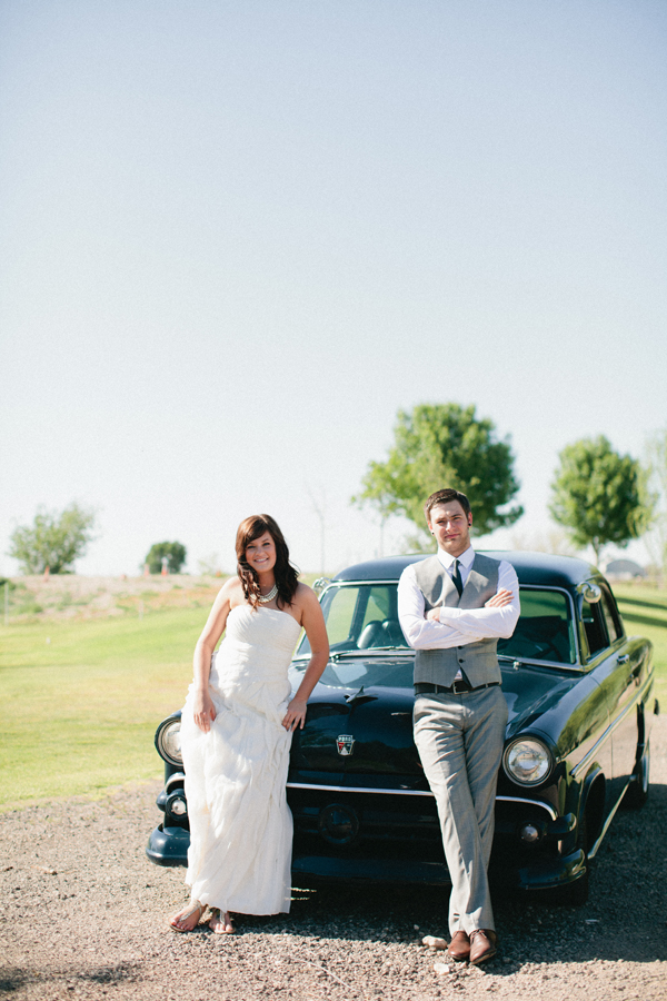 wedding-day-pom-pom-wall