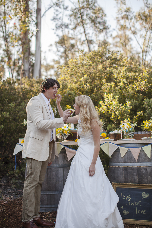 yellow-and-cream-rustic-wedding-ideas