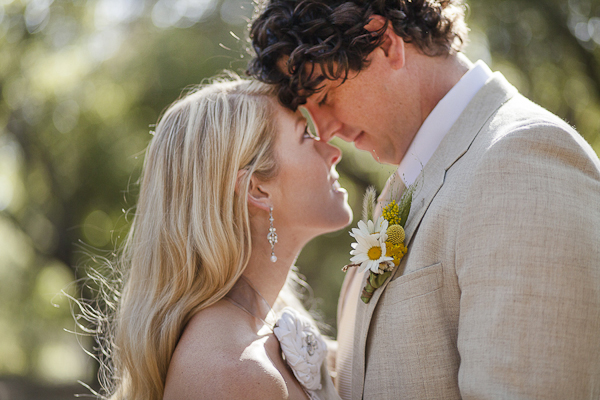 yellow-and-cream-rustic-wedding-ideas