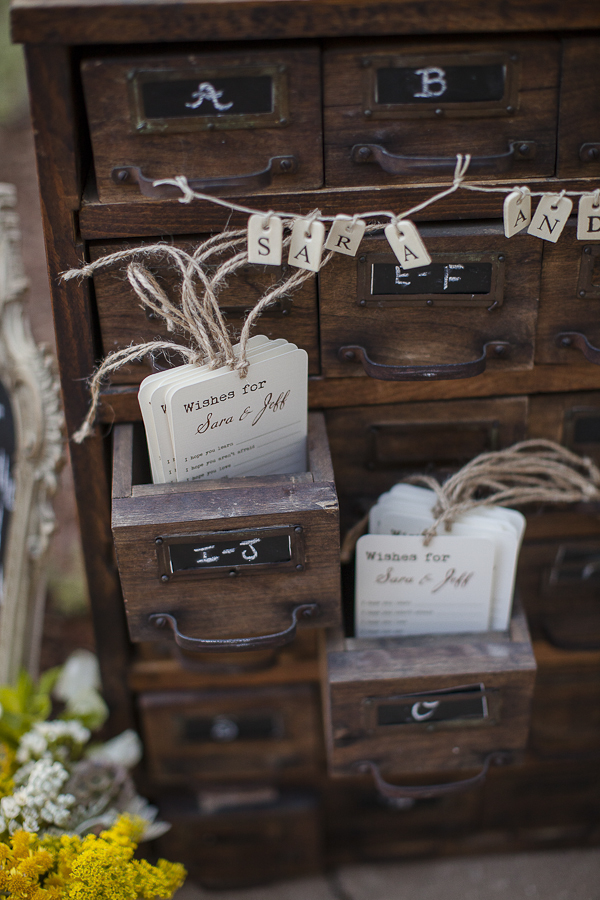 yellow-and-cream-rustic-wedding-ideas