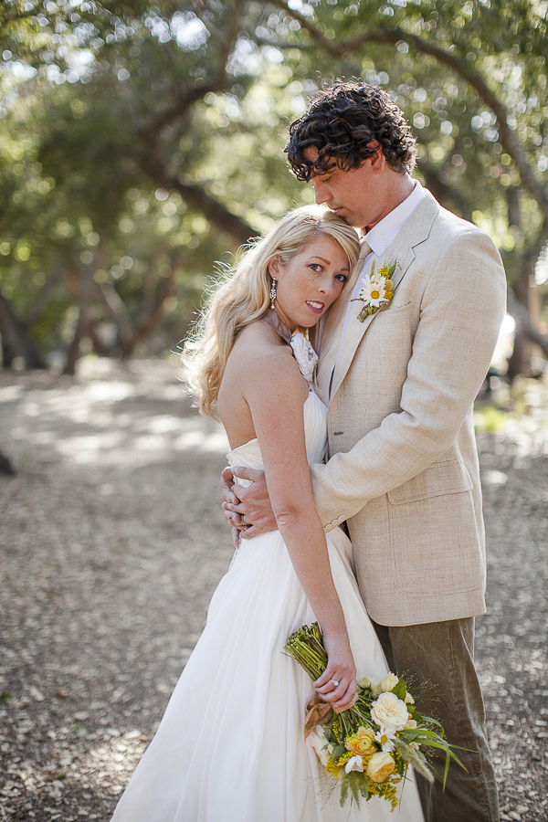yellow-and-cream-rustic-wedding-ideas