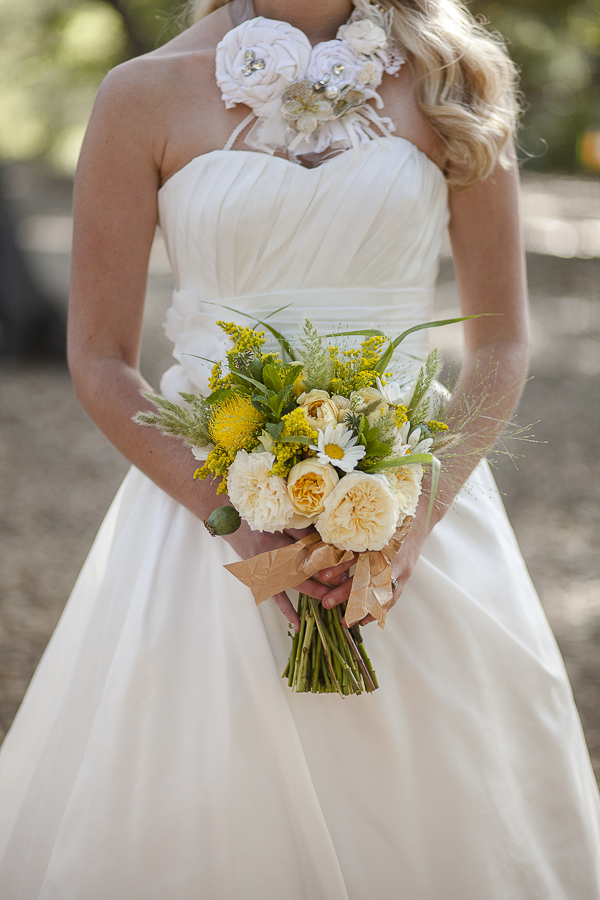 yellow-and-cream-rustic-wedding-ideas