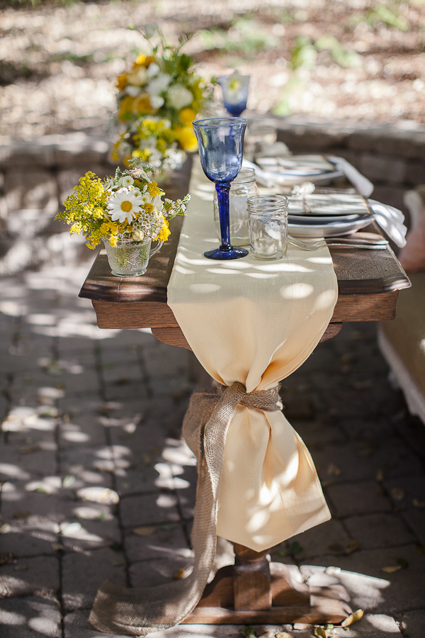 yellow-and-cream-rustic-wedding-ideas