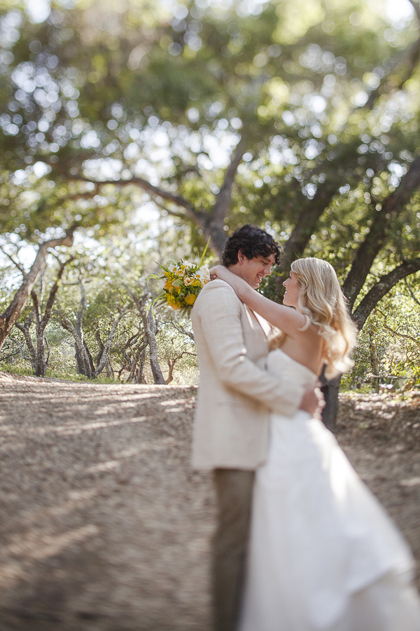 yellow-and-cream-rustic-wedding-ideas