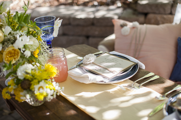 yellow-and-cream-rustic-wedding-ideas