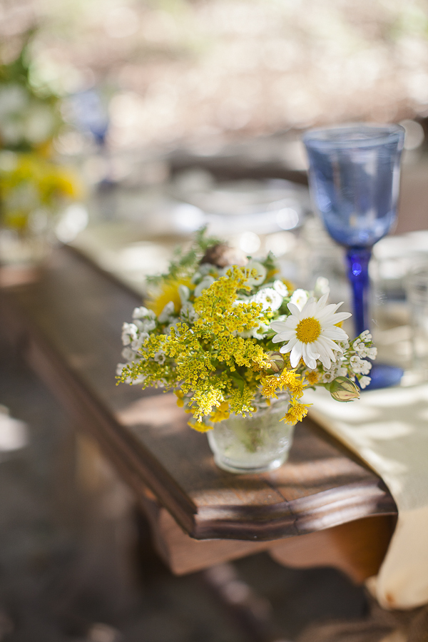yellow-and-cream-rustic-wedding-ideas
