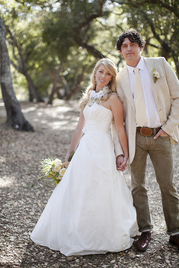 yellow-and-cream-rustic-wedding-ideas