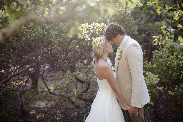 yellow-and-cream-rustic-wedding-ideas
