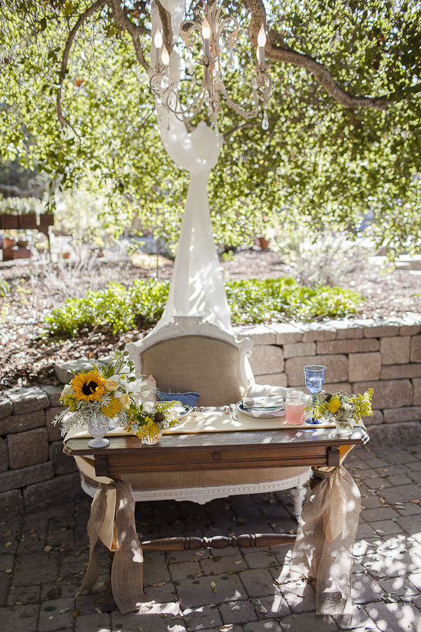 yellow-and-cream-rustic-wedding-ideas
