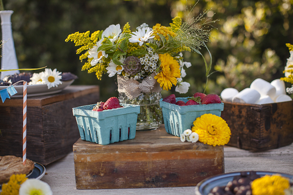yellow-and-cream-rustic-wedding-ideas