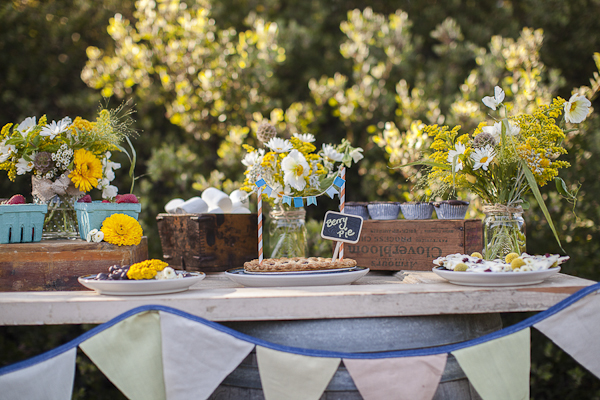 yellow-and-cream-rustic-wedding-ideas