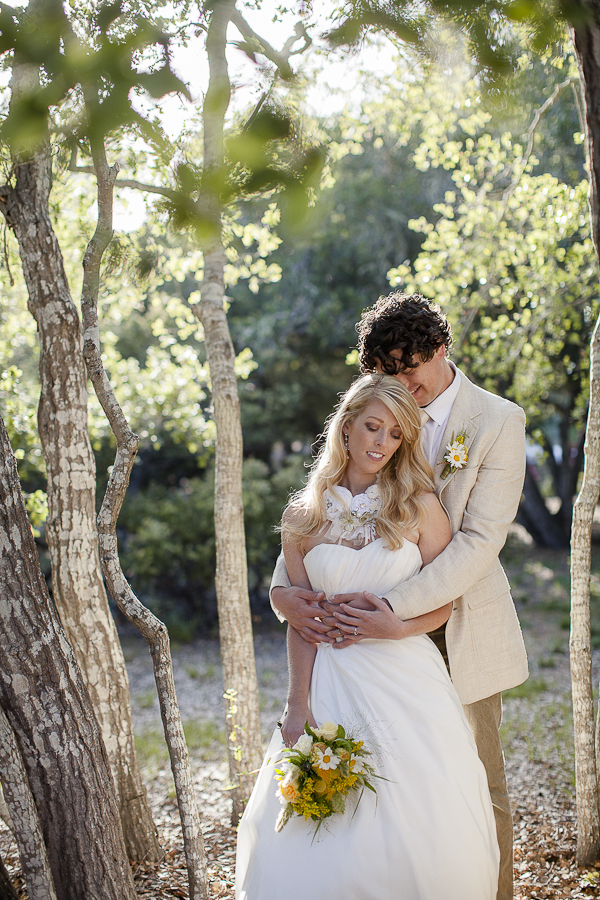 yellow-and-cream-rustic-wedding-ideas