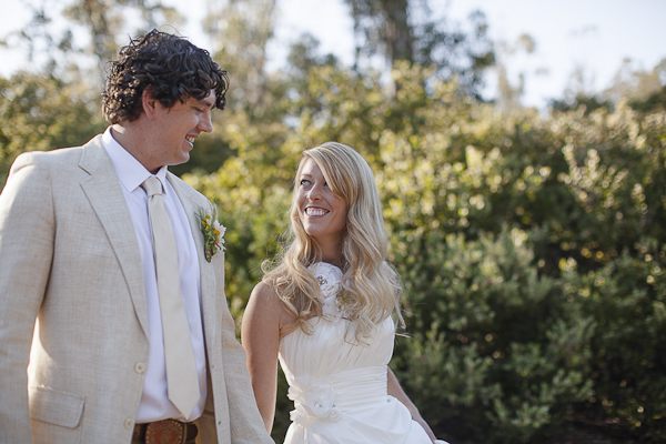 yellow-and-cream-rustic-wedding-ideas