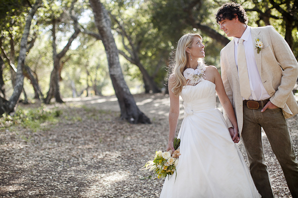 yellow-and-cream-rustic-wedding-ideas