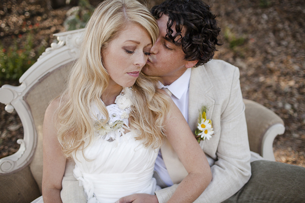 yellow-and-cream-rustic-wedding-ideas