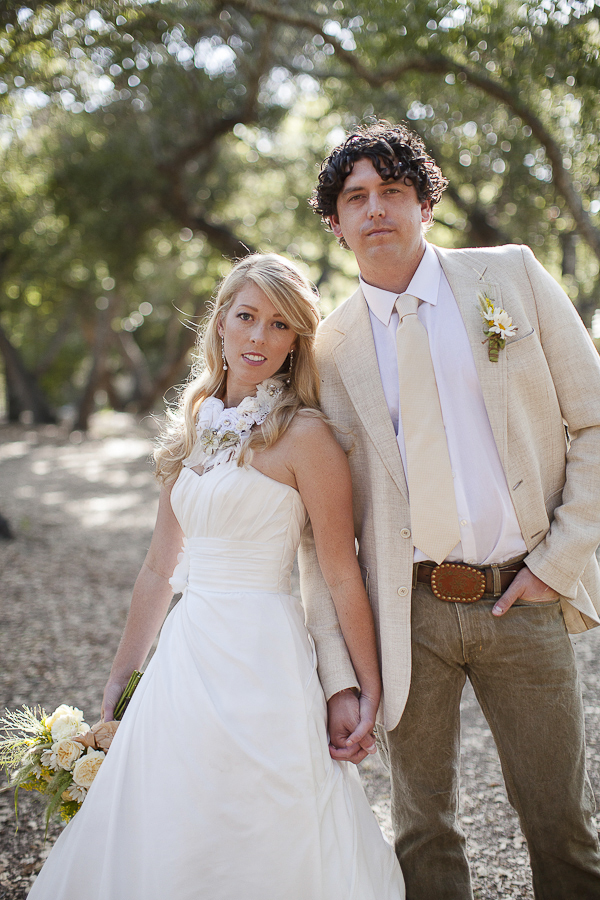 yellow-and-cream-rustic-wedding-ideas