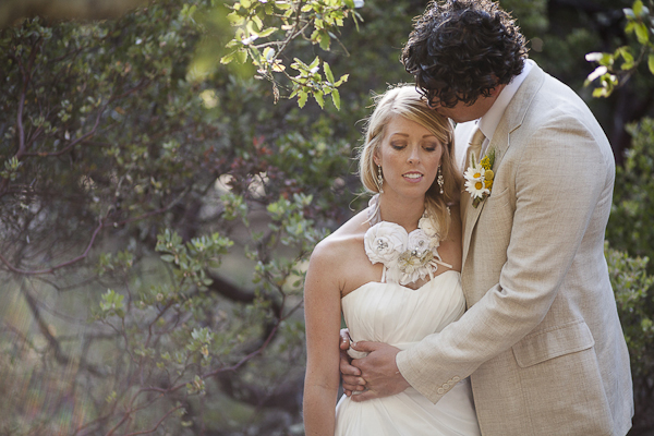 yellow-and-cream-rustic-wedding-ideas