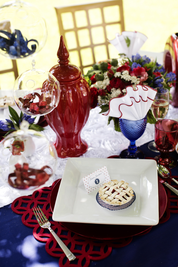 americana-backyard-wedding-ideas
