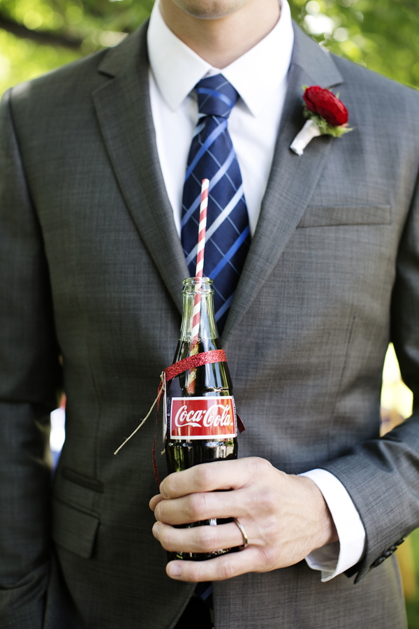 americana-backyard-wedding-ideas